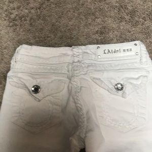 White LA Idol Bermuda shorts